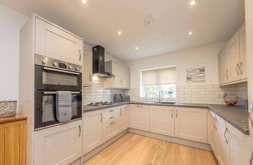 Gallt Y Foel Cottage | Adwyr-Mynydd - a self catering cottage that sleeps 8 guests in 4 bedrooms