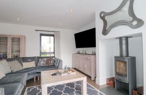 Holworth House | Agua de Plata, 16 Wakeling Island, Silverlake