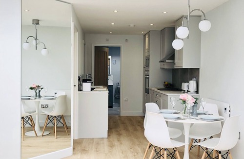 Swalecliffe House | AIR CON Modern 2BR House w/Garden Near Beach
