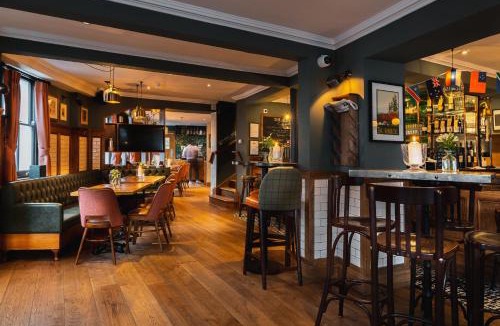 Esher Hotel | Albert Arms