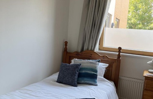 Dovercourt Apartment | Alices’s Beachside Haven