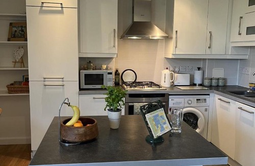 Dovercourt Apartment | Alices’s Beachside Haven