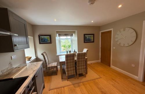 Invergarry House | Alt-Na-Slat Cottage