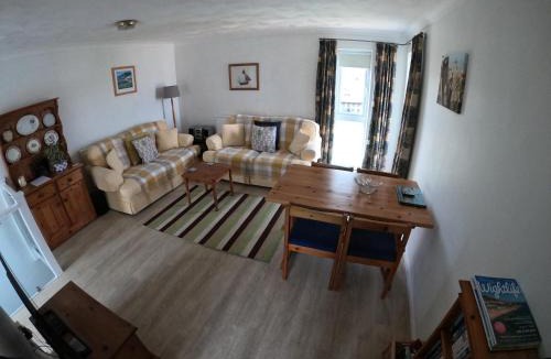 East Cowes House | Anchor Cottage