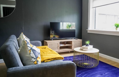 Bathgate House | Andrew House