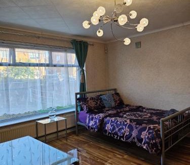 Barrow Gurney House | ANGELS nest