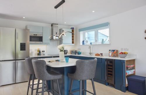 Polzeath House | Anneth Lowen