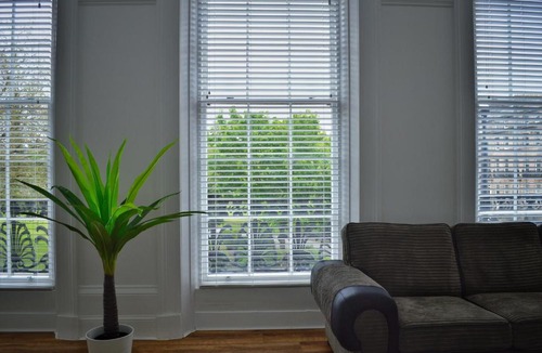 Birkenhead Apartment | Apartment 2 Hamilton Square