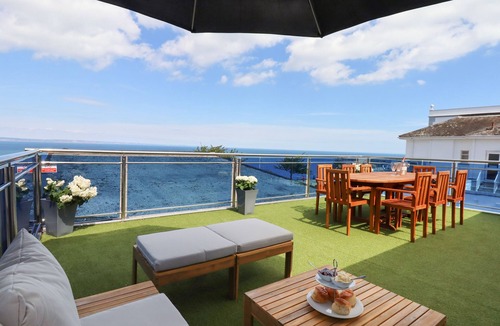 Babbacombe Cottage | Apartment at Morningside Hotel