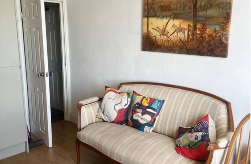 Ramsgate Apartment | Apartment - Sleeps 2 - Parking