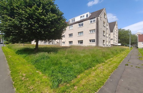 Clydebank Apartment | Apartment Sleeps 6 With Wifi