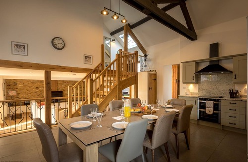 Trull House | Apple Tree Barn - a barn that sleeps 7 guests in 3 bedrooms