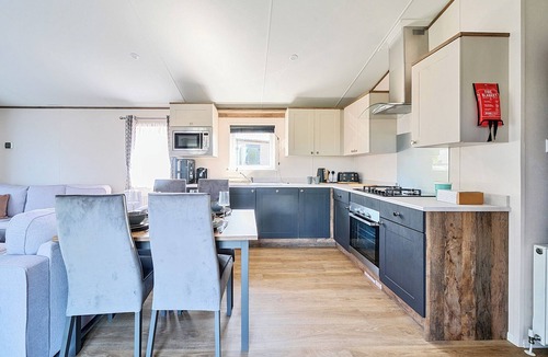 Great Houghton Cottage | Aquadrome Abode - Billing Aquadrome