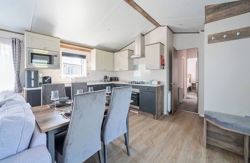 Great Houghton Cottage | Aquadrome Abode - Billing Aquadrome