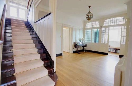 Sway House | Arnewood Manor