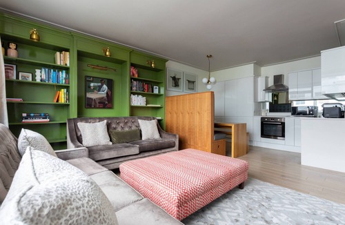 Colville Apartment | Arundel Gardens - Two Bedroom Apartment, Sleeps 5