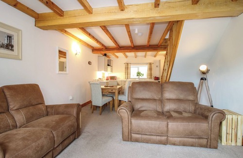 Overton-on-dee Cottage | ASCOT, romantic, character holiday cottage in Ellesmere