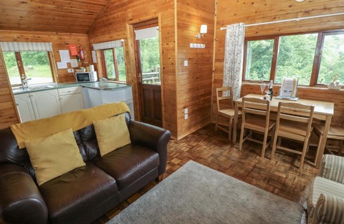 Porthyrhyd House | Ash Lodge