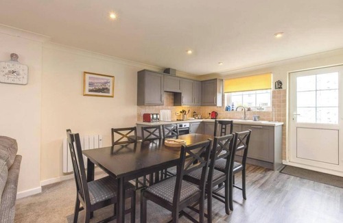 Saint Columb Major Cabin | Atlantic Lodge 4-Beds, Sleeps 10, Pool & Pets Ok