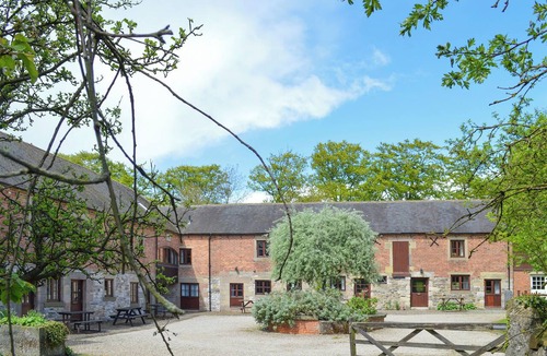 Knockerdown Cottage | Attractive barn conversion set in three acres of shared grounds.