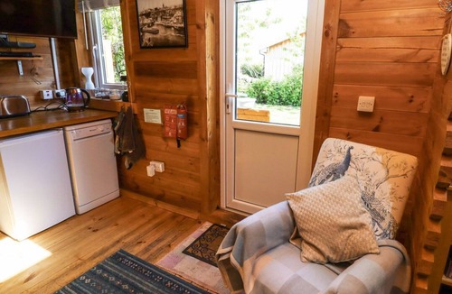Cresswell Cabin | Aurora Skies, Cresswell
