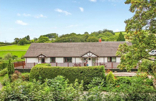 Llanybri Resort | Avalon Cottages