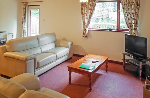 Llanybri Resort | Avalon Cottages