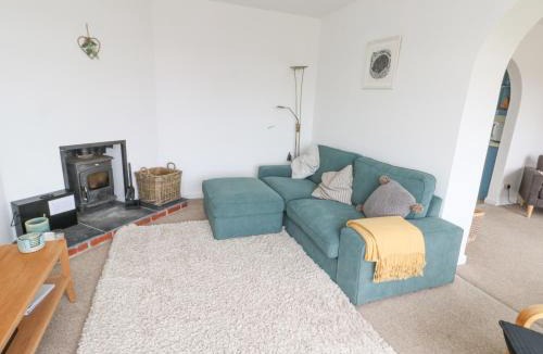 Llanfaelog House | Awelfryn