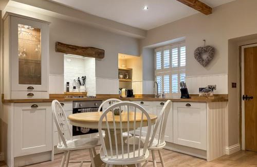 Eshton House | Bailey Cottage