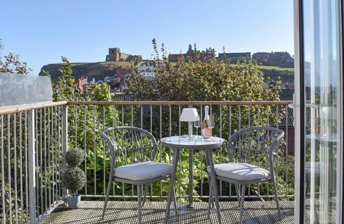 West Cliff House | Balcony Cottage