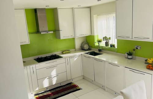Longbridge House | Barking Haven Retreat