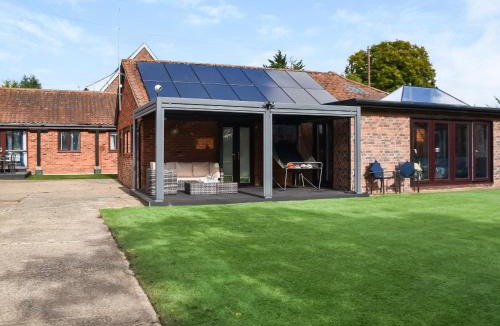 Rackheath House | Barn Court