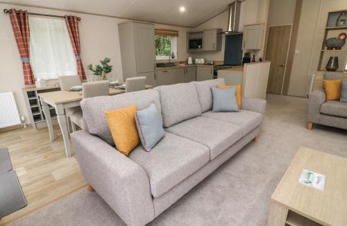 Tewitfield House | Barney's Retreat