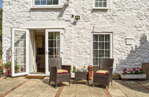 Palterton House | Bathurst Cottage