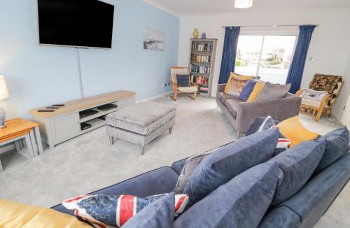 Amlwch House | Bay Lodge