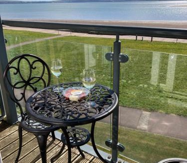 Llanelli Apartment | Bay View