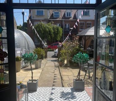 Lowestoft House | Baytree House