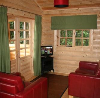 Bearnock Ski Chalet | BCC Loch Ness Log Cabins