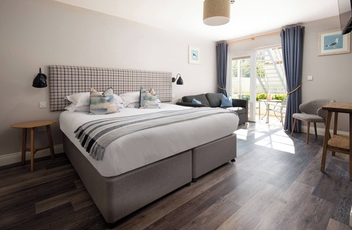 Seahouses Hotel | Beach House Hotel