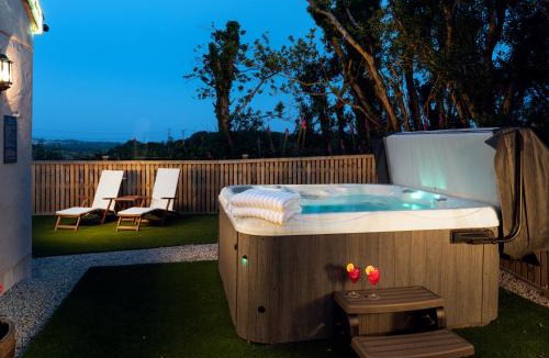Truro House | Bear Cottage