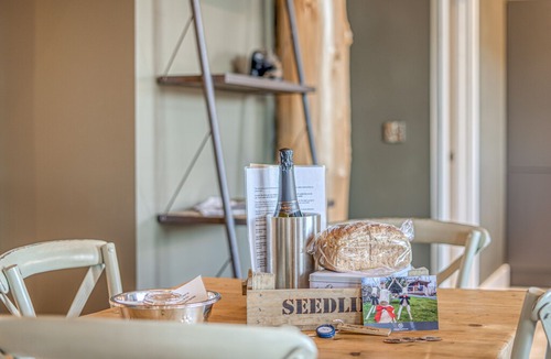 Addingham Cabin | Bears Den in Ilkley