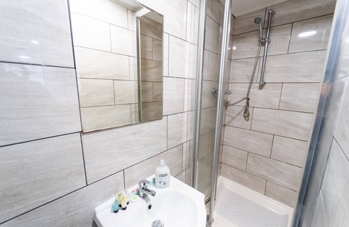 Selly Oak Apartment | Beautiful 1-bed Studio in Birmingham