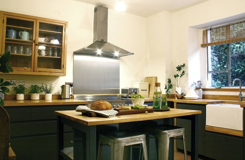 Lynton House | Beautiful 6-Bed - Sleeps 12 - Stunning Views
