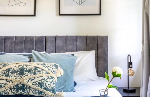 The Cultural Quarter Apartment | Beautiful Bluejay Escape - 1 Bed Apartment in the Heart of the City By Kozmo Properties