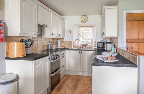 Coniston Cottage | Beautiful cottage with incredible lake views from private balcomy