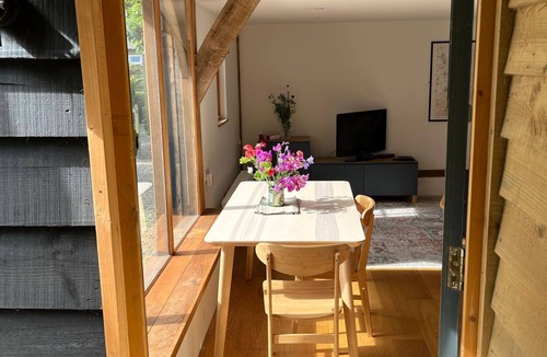 Wallingford Apartment | Beautiful Detached Barn in the Chiltern Hills