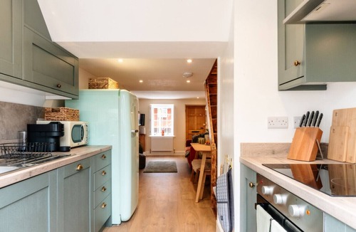 Glastonbury Cottage | Beautiful One Bedroom Home in Glastonbury