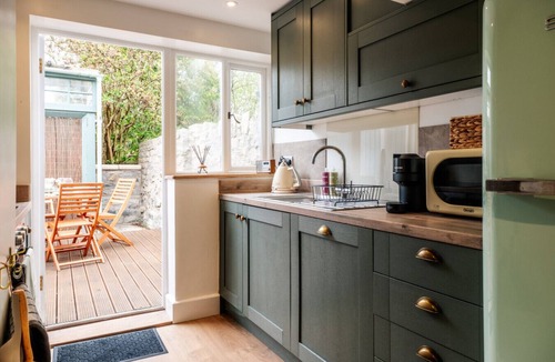 Glastonbury Cottage | Beautiful One Bedroom Home in Glastonbury