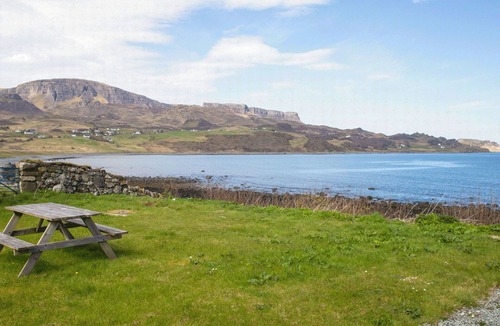 Staffin House | Beautiful private villa for 6 guests with WIFI, TV and pets allowed