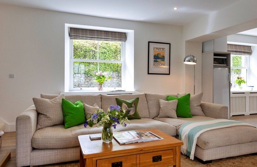 Ripon House | Beautiful villa for 2 people with WIFI, balcony and pets allowed